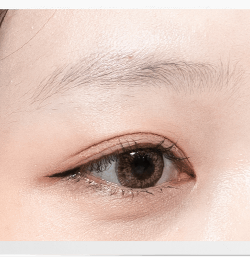 Người muốn thay đổi dáng mày để hợp phong thủy. Người muốn thay đổi dáng mày để hợp phong thủy.